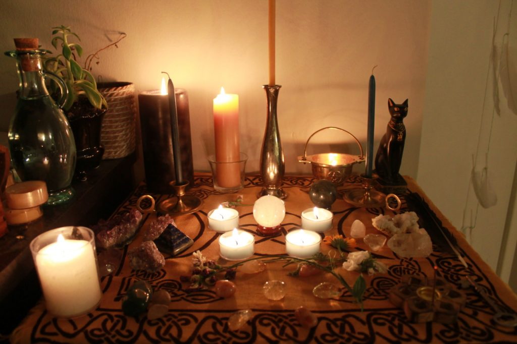 BLACK MAGIC LOVE SPELLS AT HOME TO CONTROL A CHEATING PARTNER